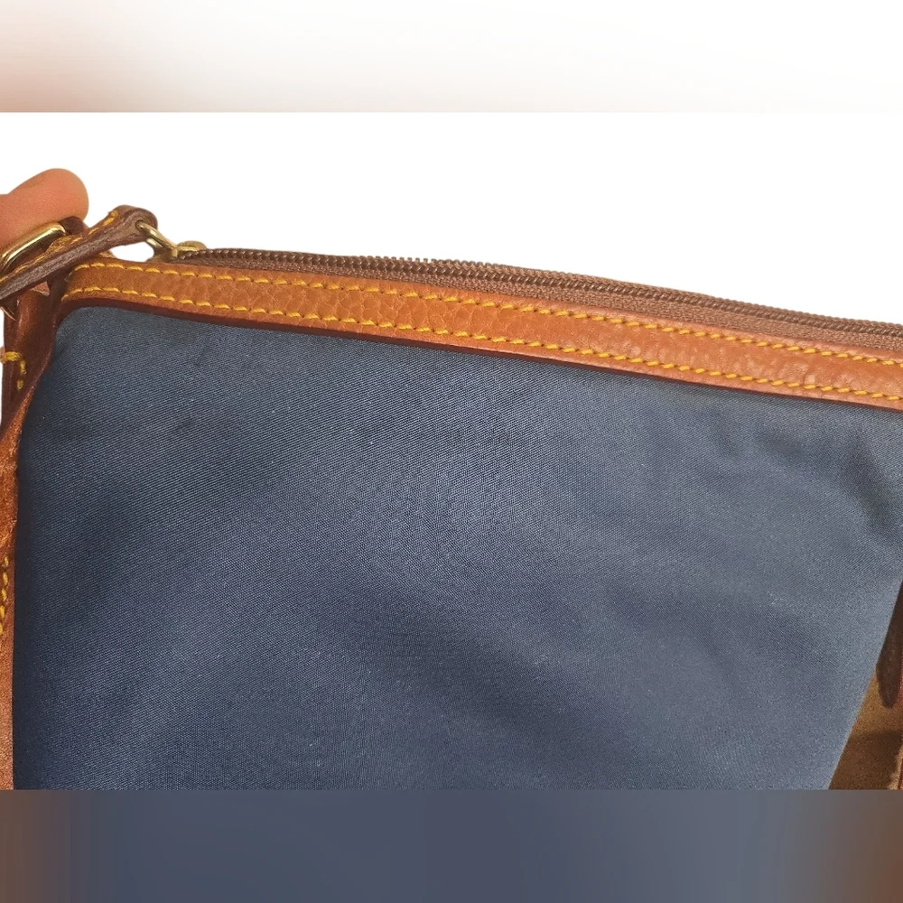 Vintage Dooney & Bourke Nylon North/South Crossbody - Picture 9 of 11